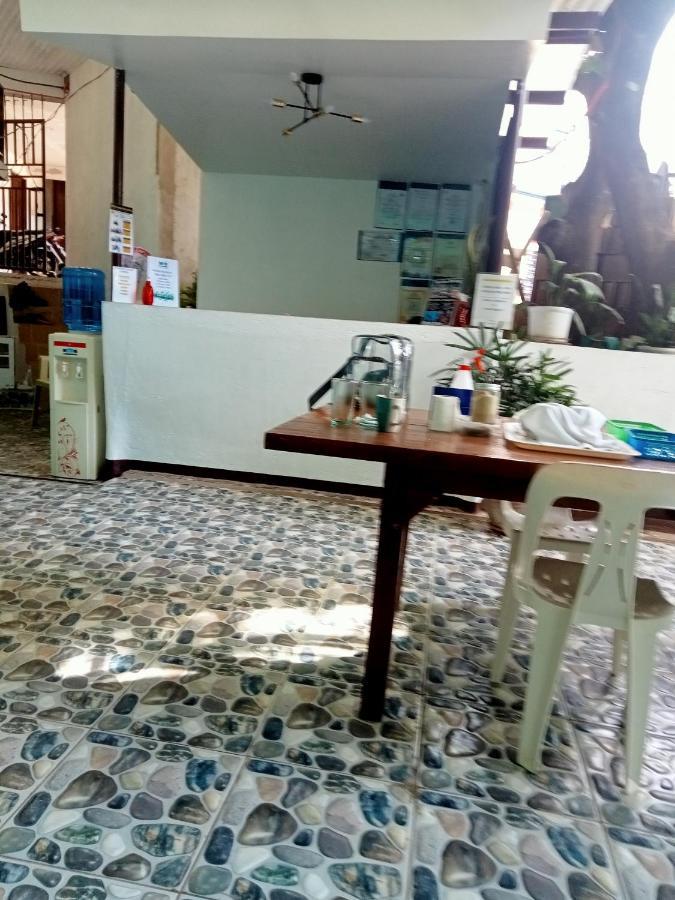 Lang2 Place Coron Bagian luar foto