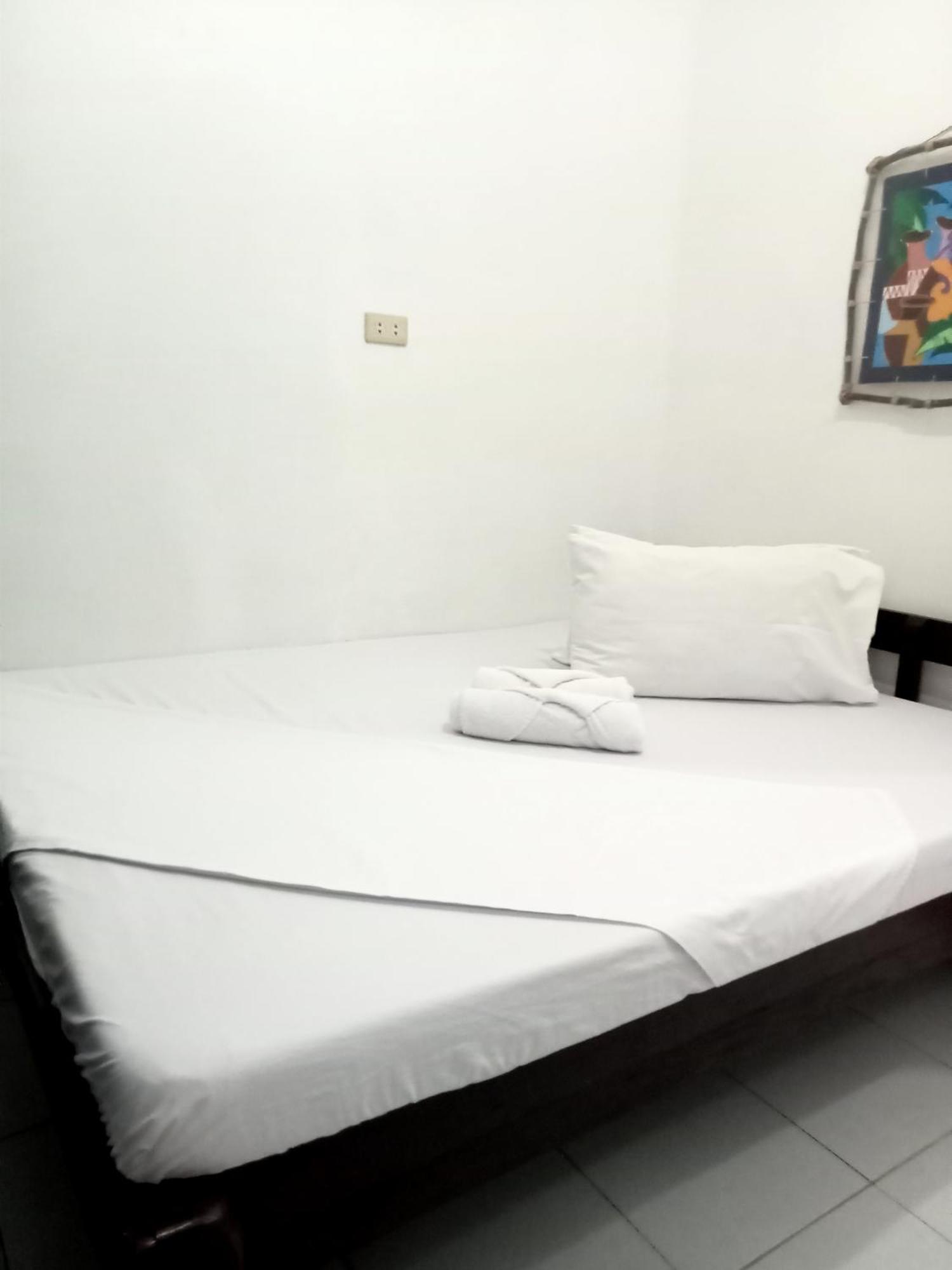 Lang2 Place Coron Bagian luar foto