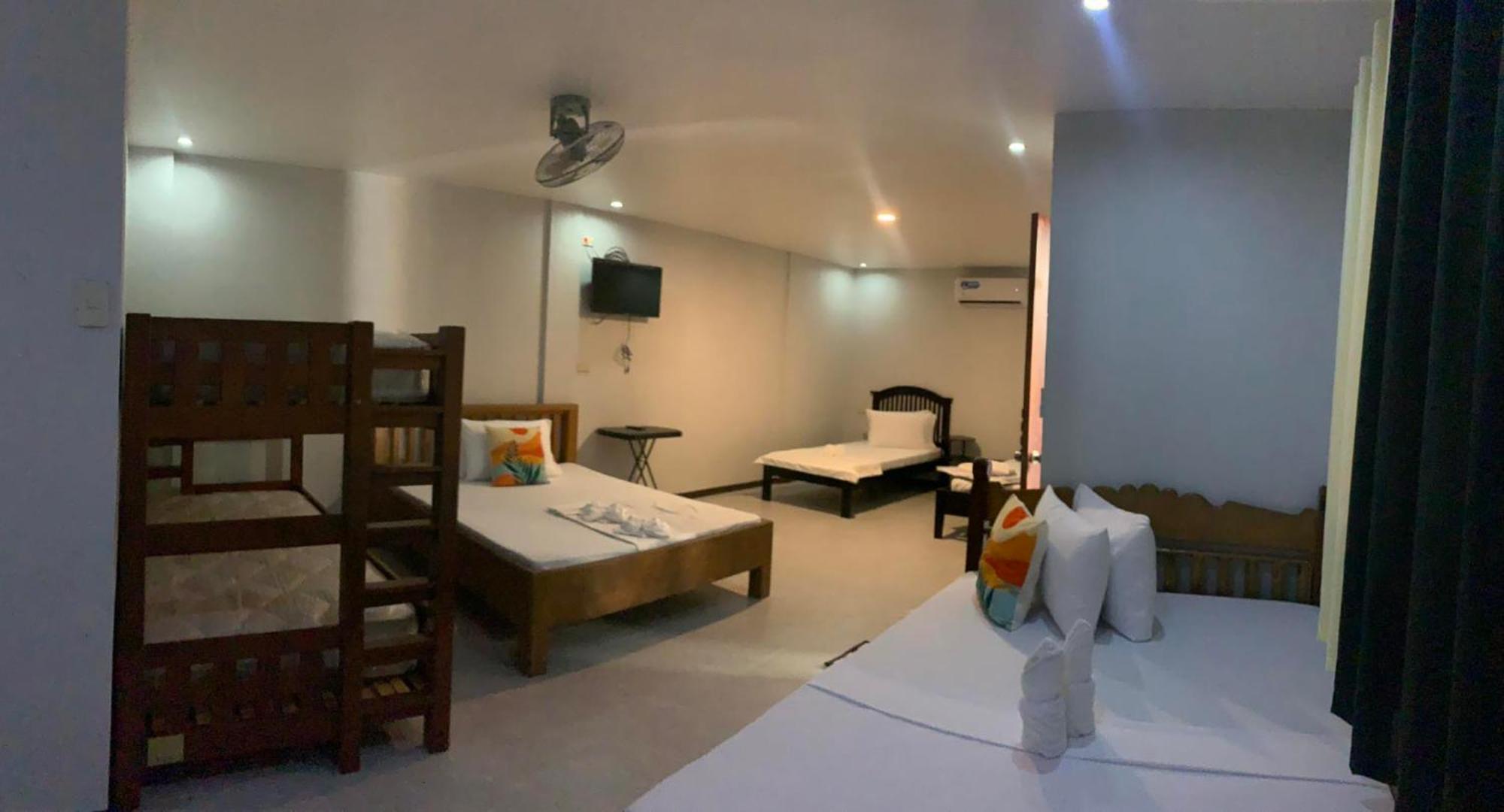 Lang2 Place Coron Bagian luar foto