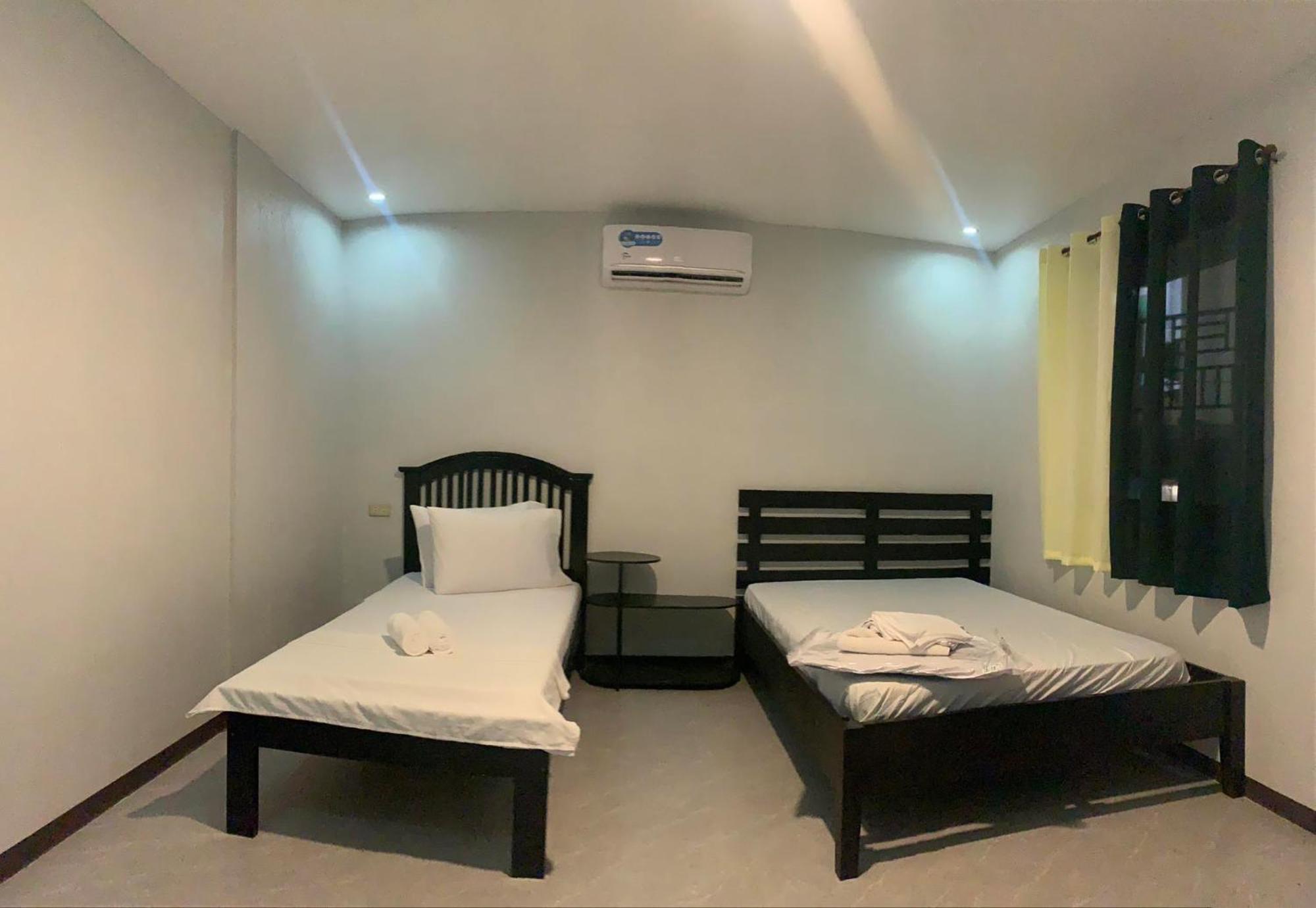 Lang2 Place Coron Bagian luar foto