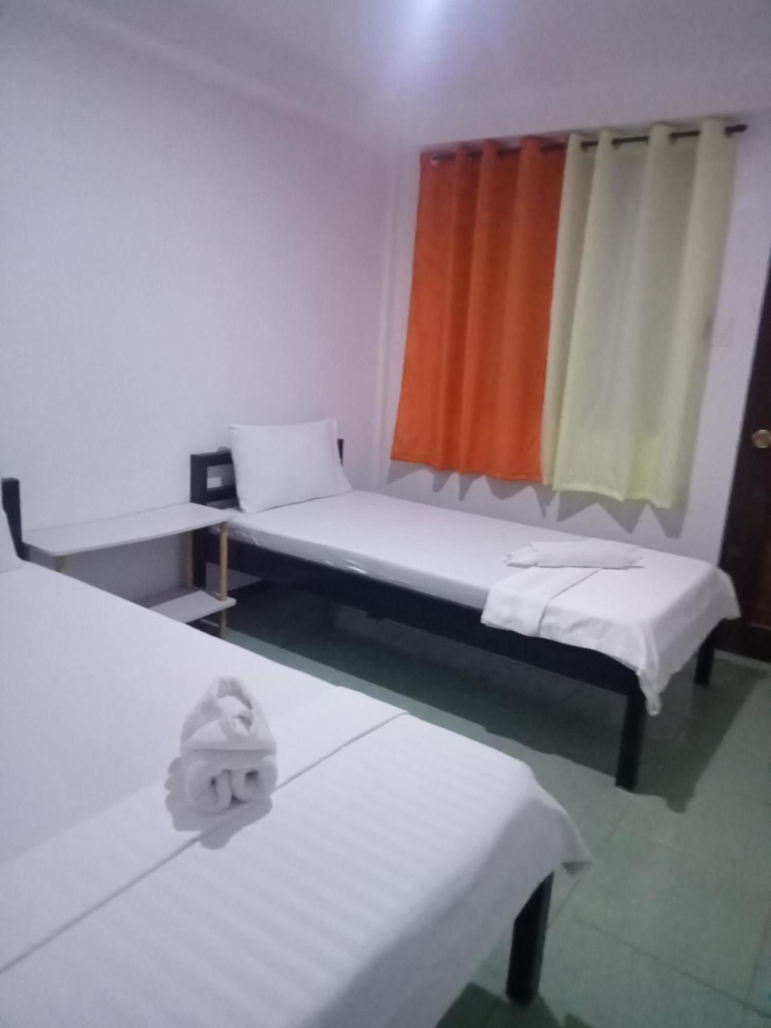 Lang2 Place Coron Bagian luar foto